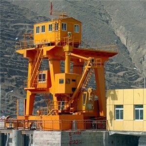 دروازه نوع جرثقیل دروازه ای پورتال با ظرفیت بالابری بزرگ با بالابر 630 KN سرعت کم