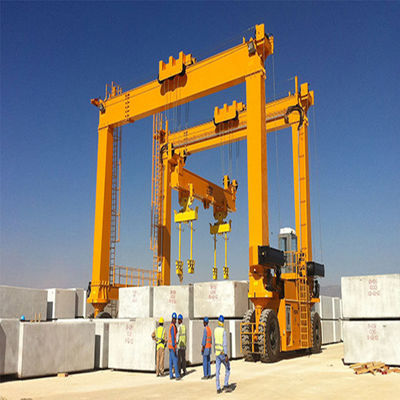 Straddle Carrier Rubber Tire Gantry Crane Mobile Container Crane 35 تن 41 تن